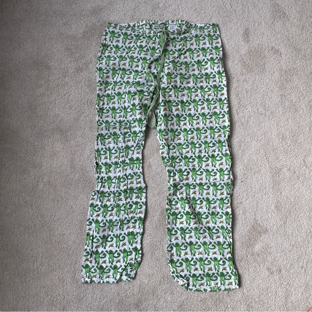Roller Rabbit Green and White Monkey Print Loungewear Set - Picture 5 of 5
